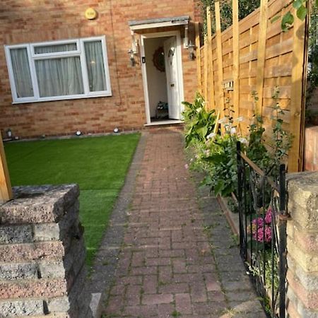 Specious Room In Northolt Northolt  Exterior foto