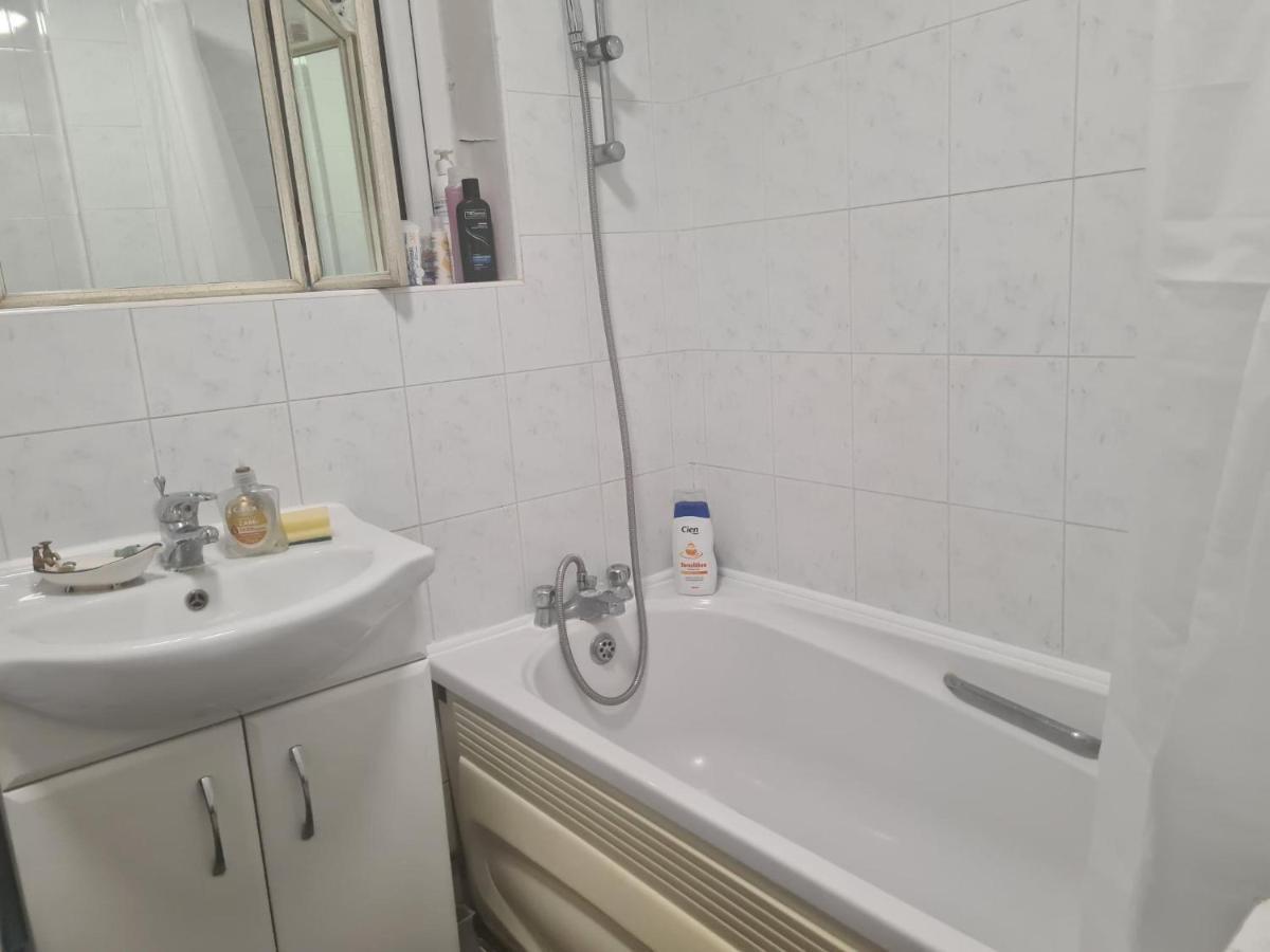 Specious Room In Northolt Northolt  Exterior foto